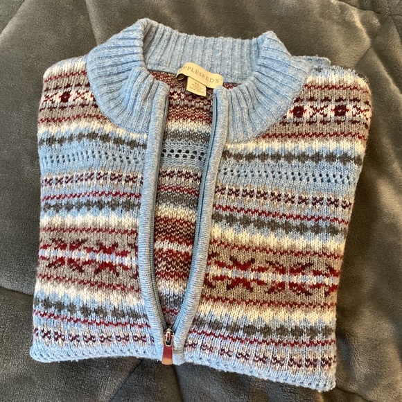 Appleseed’s Sweater/ Cardigan - Picture 2 of 9